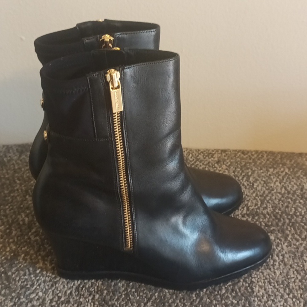 Michael Kors black leather women's booties boot wedge heel size 8.5 - Picture 2 of 11